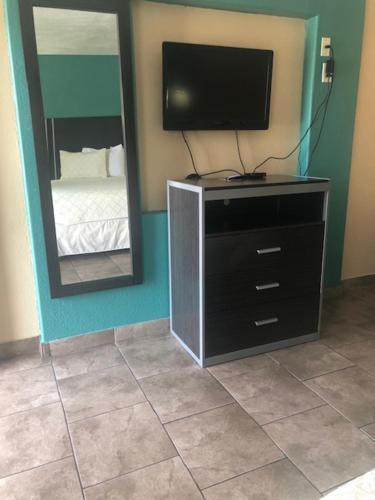 سان أنطونيو Pinn Road Inn And Suites Lackland Afb And Seaworld المظهر الخارجي الصورة