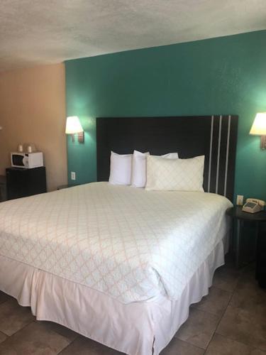 سان أنطونيو Pinn Road Inn And Suites Lackland Afb And Seaworld المظهر الخارجي الصورة