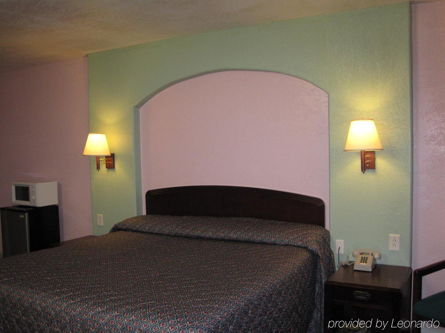سان أنطونيو Pinn Road Inn And Suites Lackland Afb And Seaworld الغرفة الصورة
